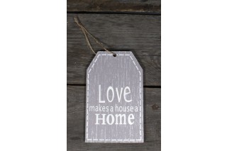 Zawieszka drewniana "LOVE MAKES A HOUSE A HOME" 14/9 cm